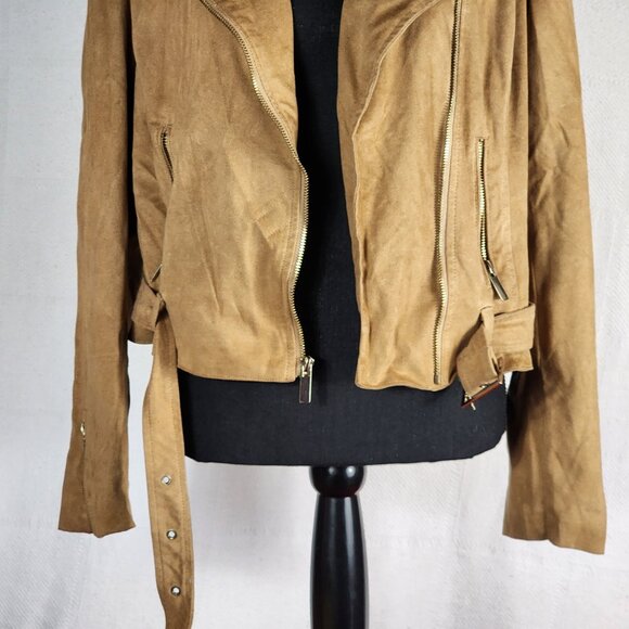 Wildflower Tan Poly Faux Suede Belted Cropped Moto Jacket with Gold Accents Sz M - Picture 5 of 16